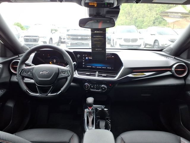 Used 2025 White Chevrolet 2RS image 12