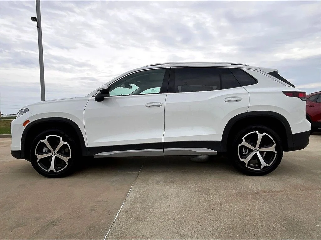 New 2026 White Volkswagen 2.0T SE image 6