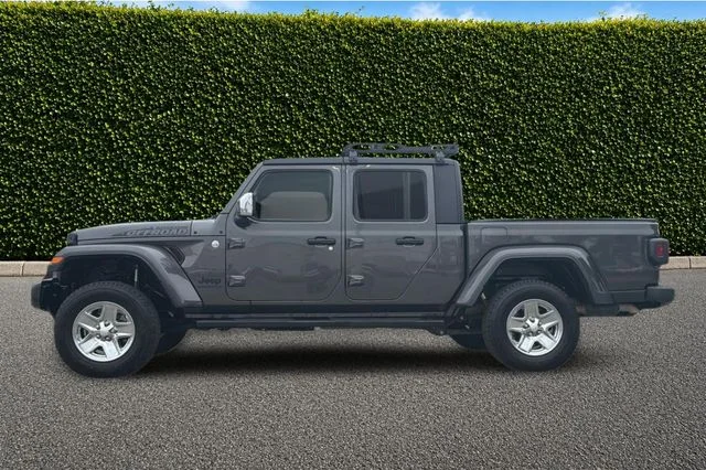 Used 2021 Gray Jeep Sport image 6