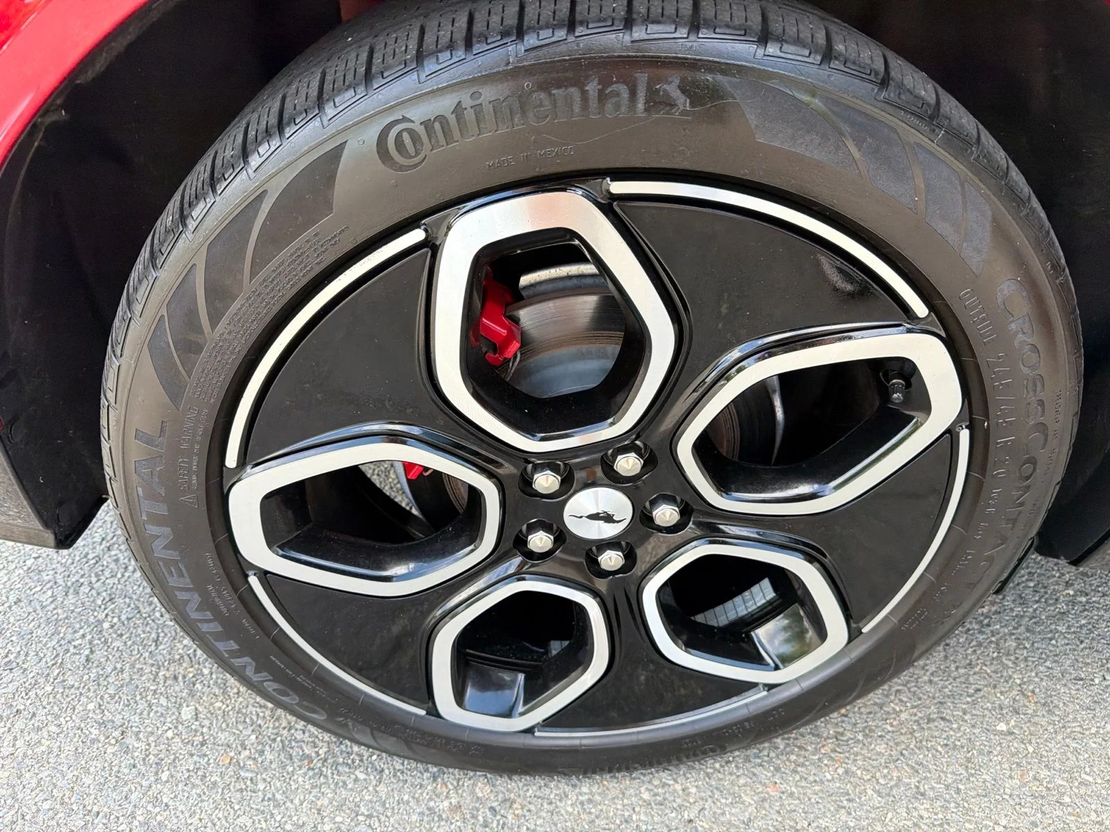 Used 2023 Red Ford GT image 24