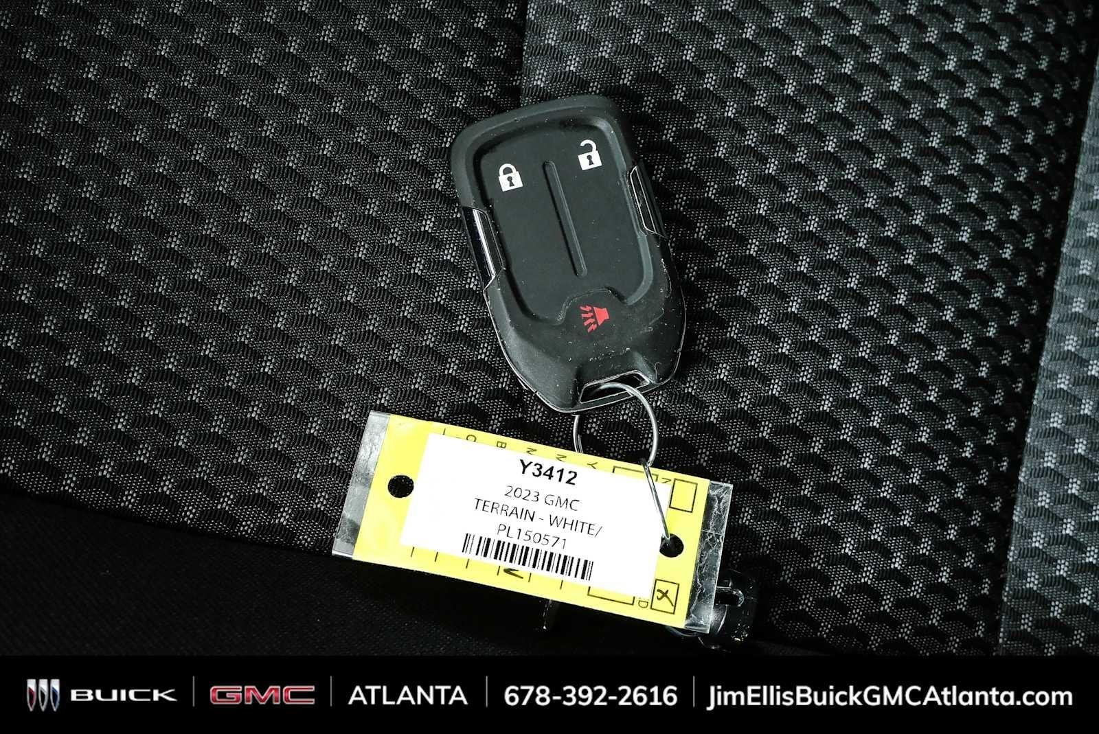 Used 2023 Summit White GMC SLE image 36