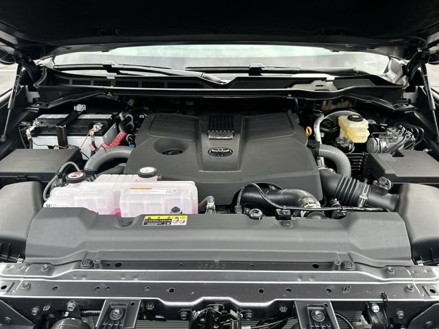 New 2026 Magnetic Gray Metallic Toyota  SR5 image 19