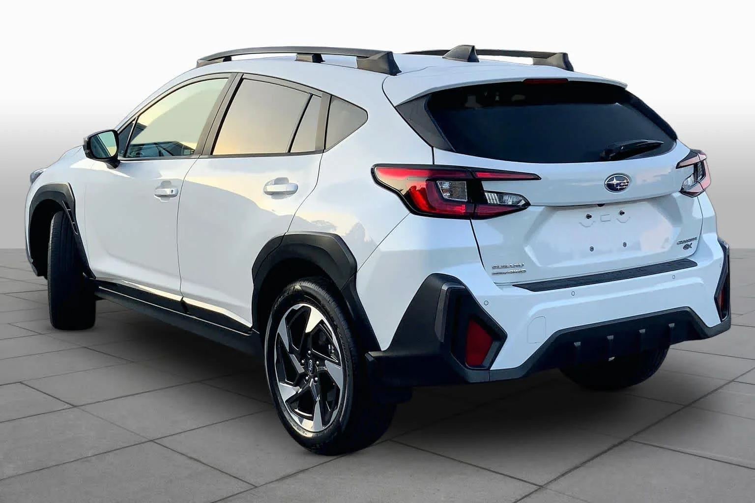 Used 2025 W3P/Crystal Whi Subaru Limited image 12