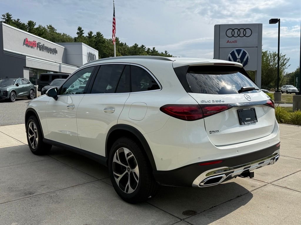 Used 2025 White Mercedes-Benz GLC 350e image 13