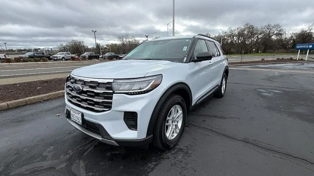 2025 Ford Explorer Active 4WD (PL535)'s photo