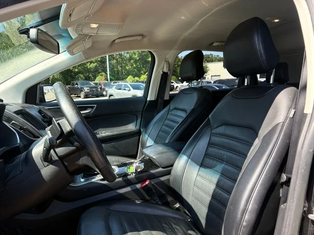 Used 2018 Shadow Black Ford SEL image 7