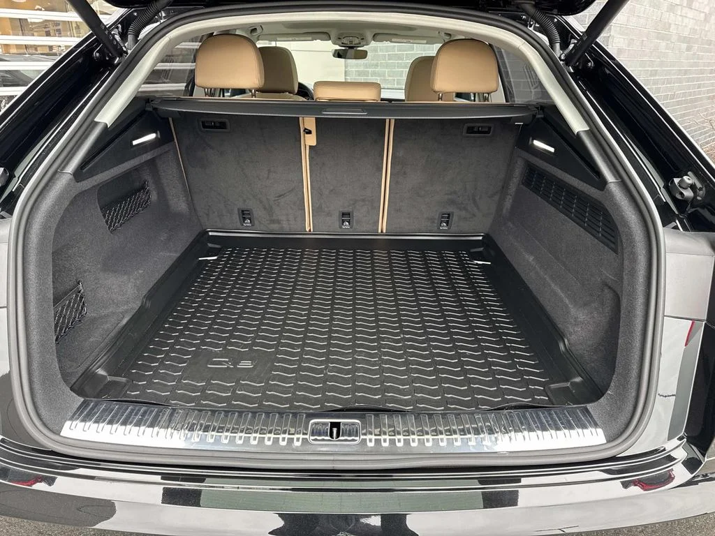 Used 2025  Audi  image 6