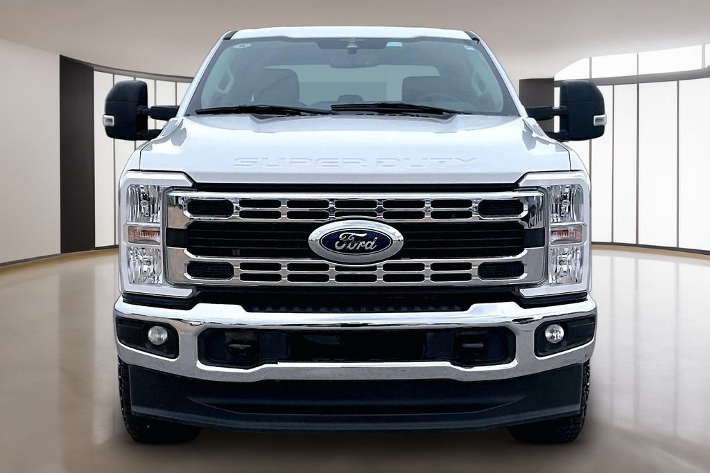Used 2023 White Ford XLT image 3
