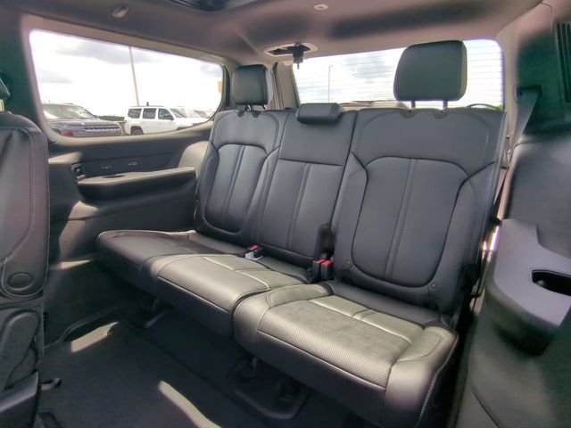 New 2026 Silver-Zynith Exterior Paint Jeep Limited Altitude image 16