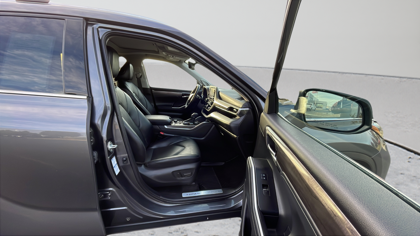 Certified Used 2022 Gray Toyota Limited image 12