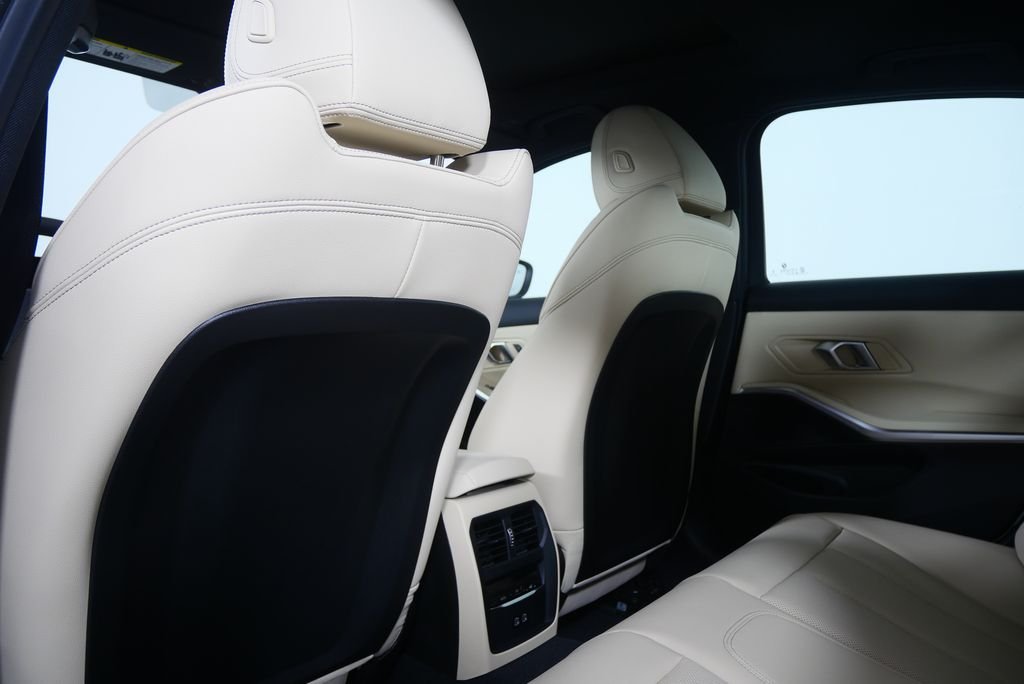 Used 2026 Alpine White BMW 330i image 17