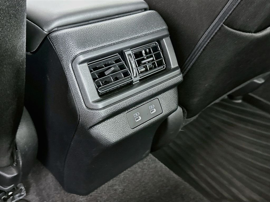 2025 Honda Accord SE - Photo 25