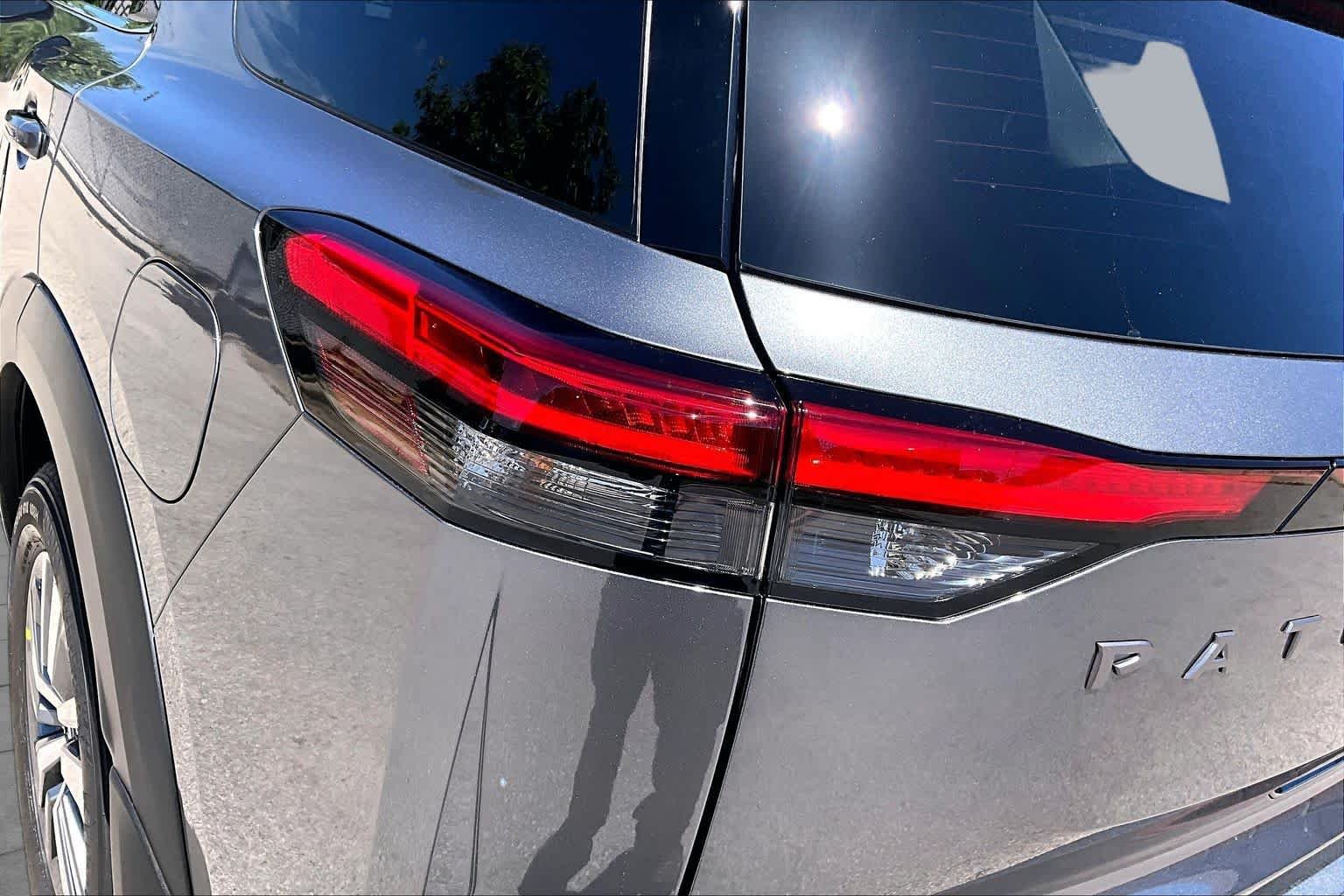 New 2026 Gun Metallic Nissan SL image 12