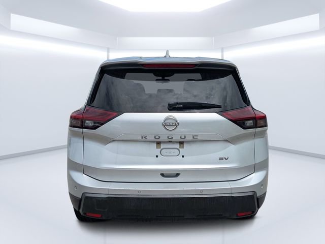 Used 2024 Silver Nissan SV image 4