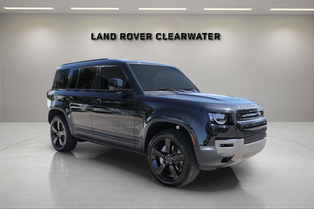 New 2026 Santorini Black Land Rover S image 7
