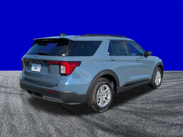 New 2026 Vapor Blue Metallic Ford Active image 4