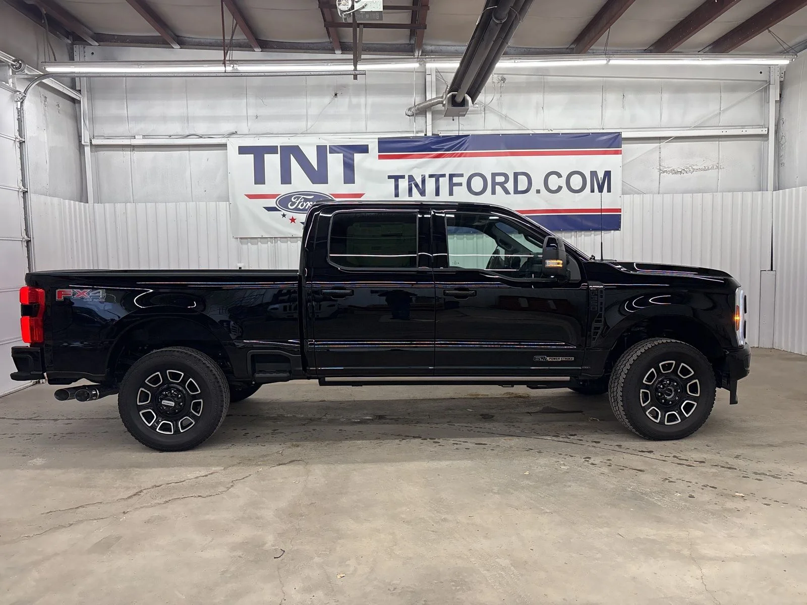 2026 Ford F-350 Platinum 4x4 Crew Cab 6-3/4' Box SRW's photo