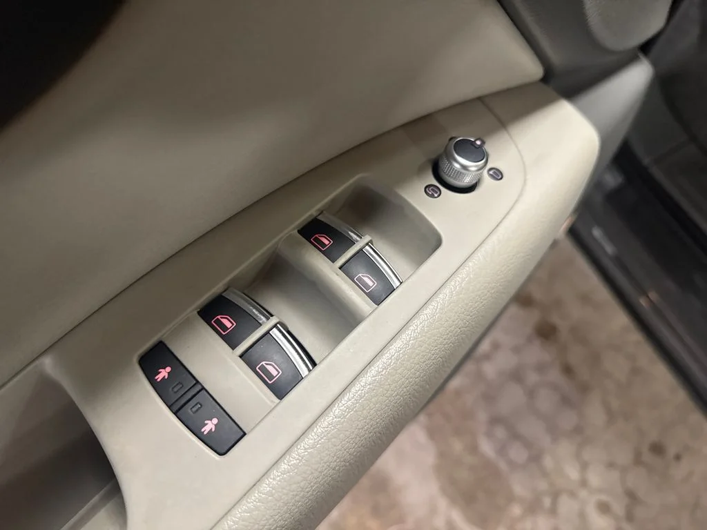 Used 2014  Audi  image 15