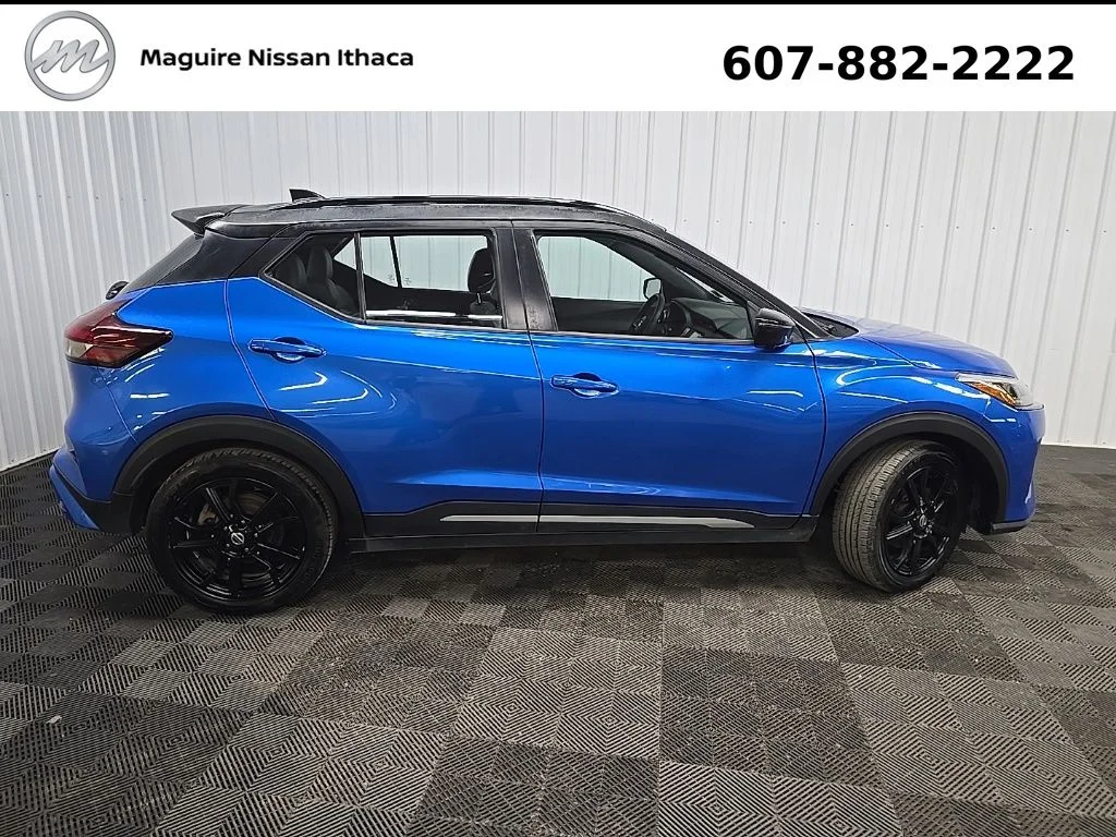 Used 2021 Blue Nissan SR image 3