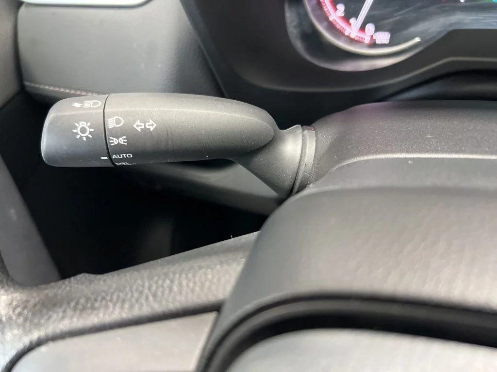Used 2025 White Toyota XLE image 35