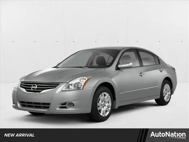 Used 2012 Brilliant Silver Metallic Nissan 2.5 S image 1