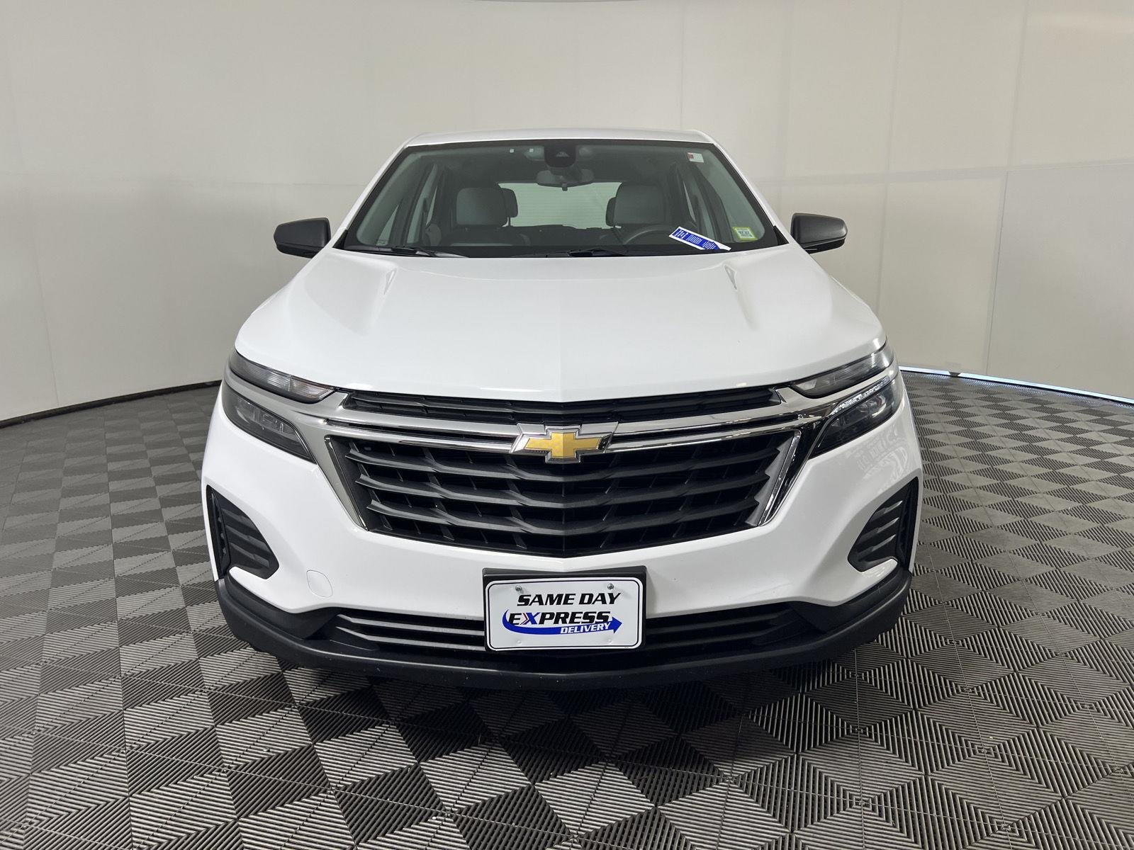 Used 2022 Summit White Chevrolet LS image 28