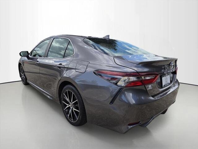 Used 2022 Predawn Gray Mica Toyota SE image 3