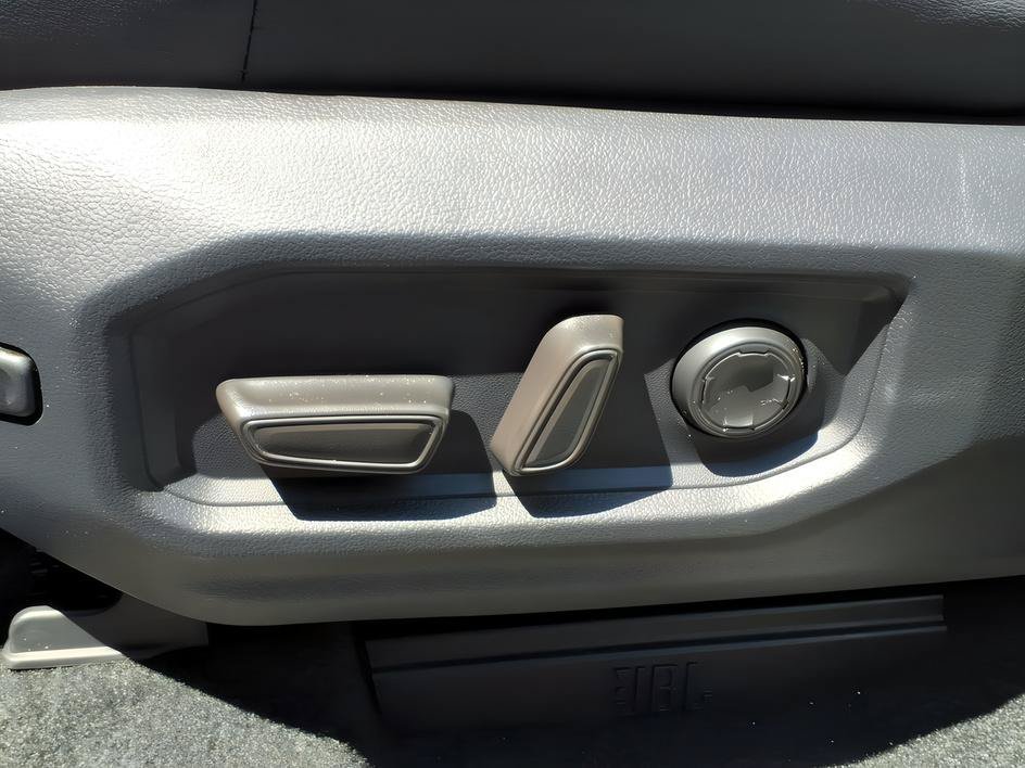 Used 2024 Lunar Toyota Platinum image 17