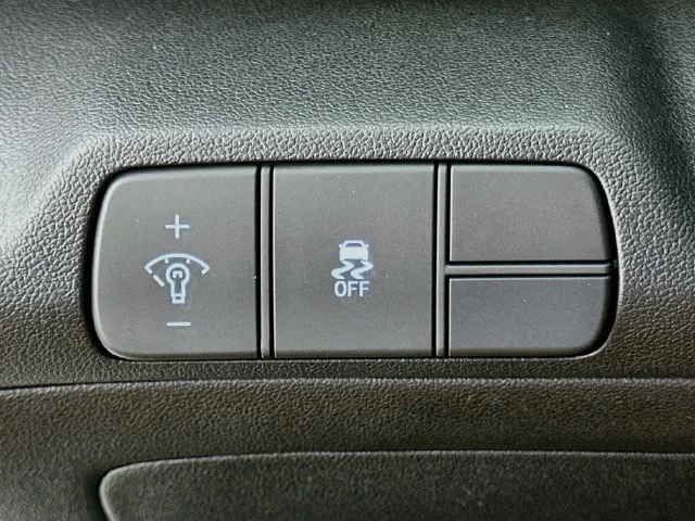 New 2026 White Hyundai SEL Sport image 19