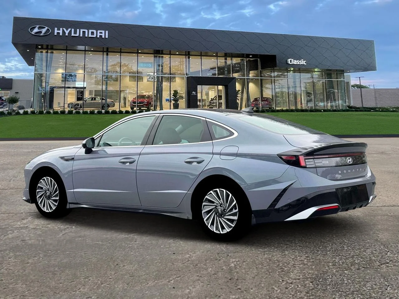 New 2026 Transmission Blue Pearl Hyundai Limited image 4