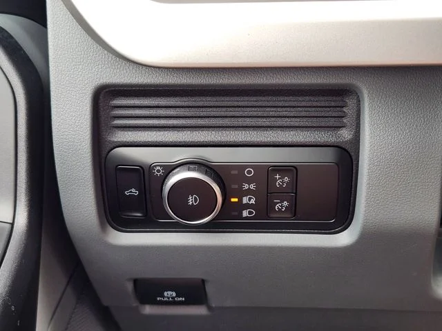 New 2026 Oxford White Ford F-250® XL image 22