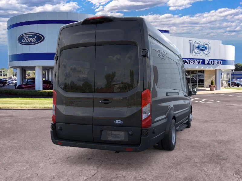 New 2026 Agate Black Metallic Ford XLT image 8