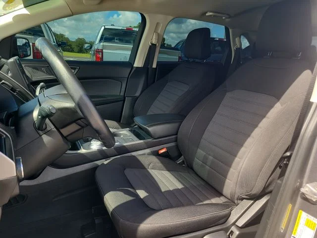 Used 2024 Gray Ford SE image 18
