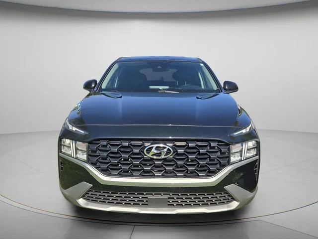 Used 2023 Black Hyundai SE image 3