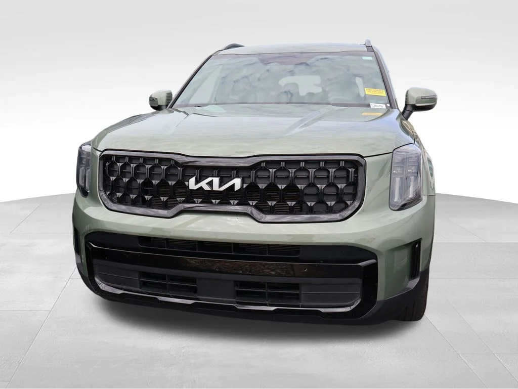 Used 2024 Jungle Green Kia EX X-Line image 5