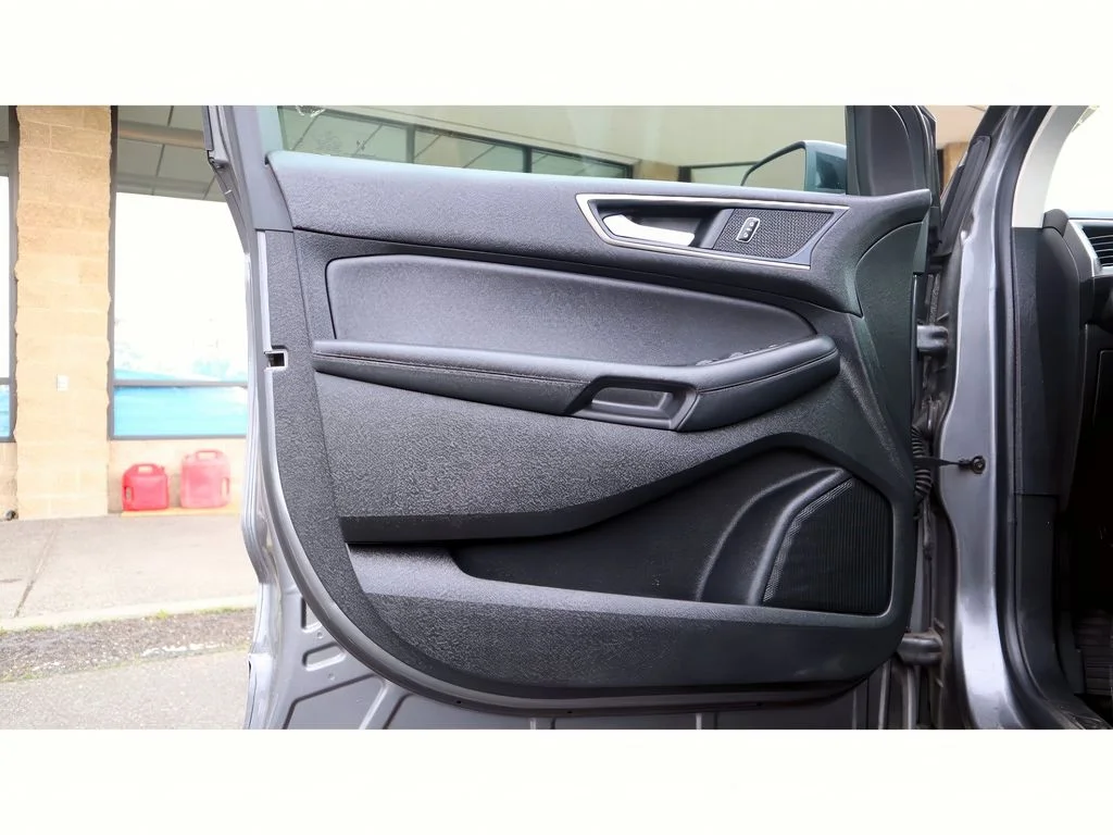 2024 Ford Edge SEL - Photo 10