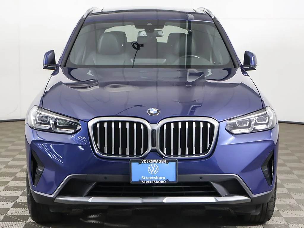 Used 2022 Phytonic Blue Metallic BMW xDrive30i image 13