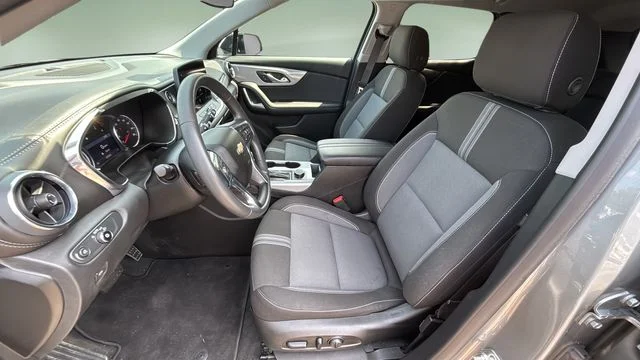 Used 2023 Gray Chevrolet LT image 18