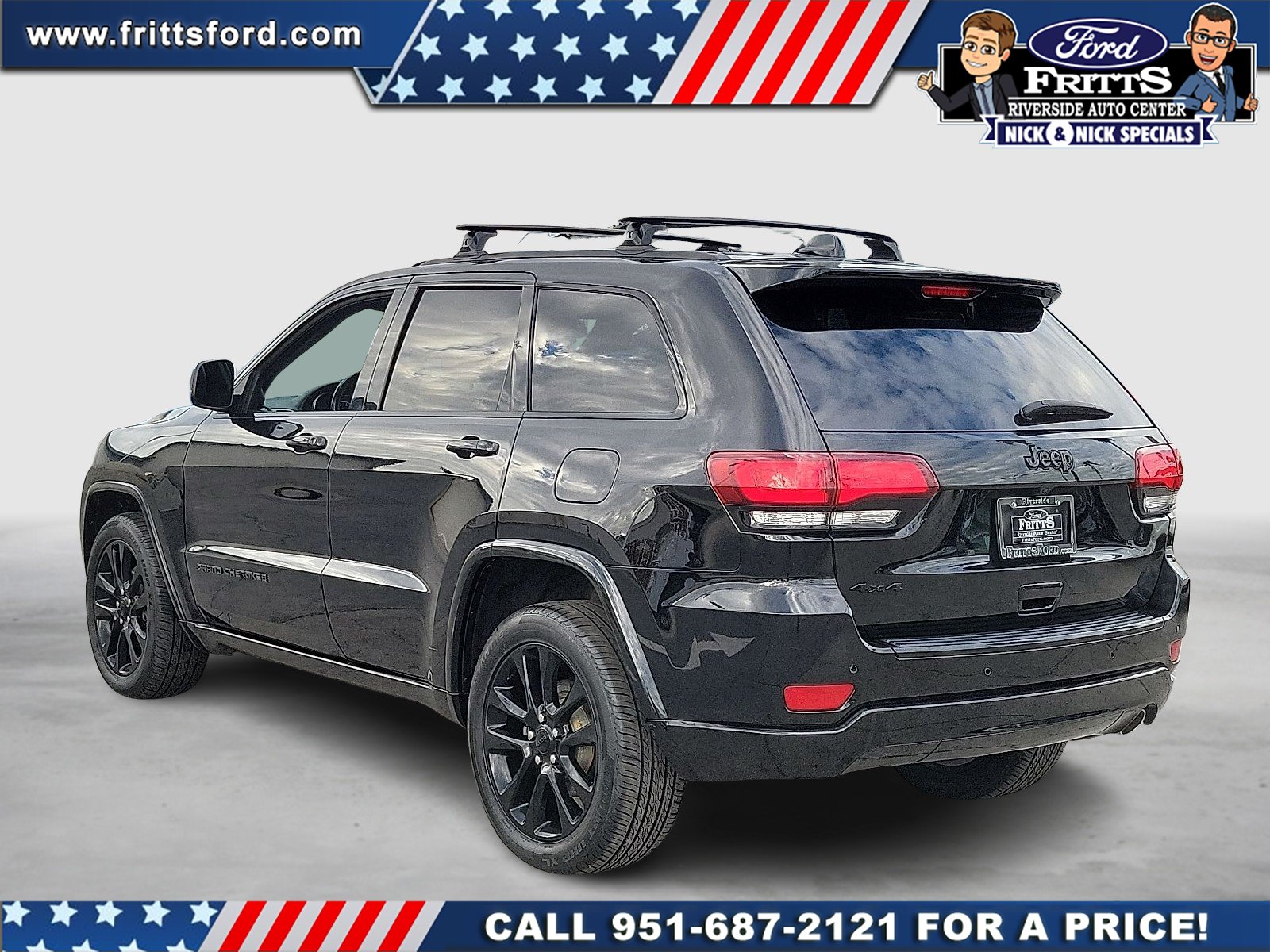 Certified Used 2018 Diamond Black Jeep Altitude 4x4 image 3