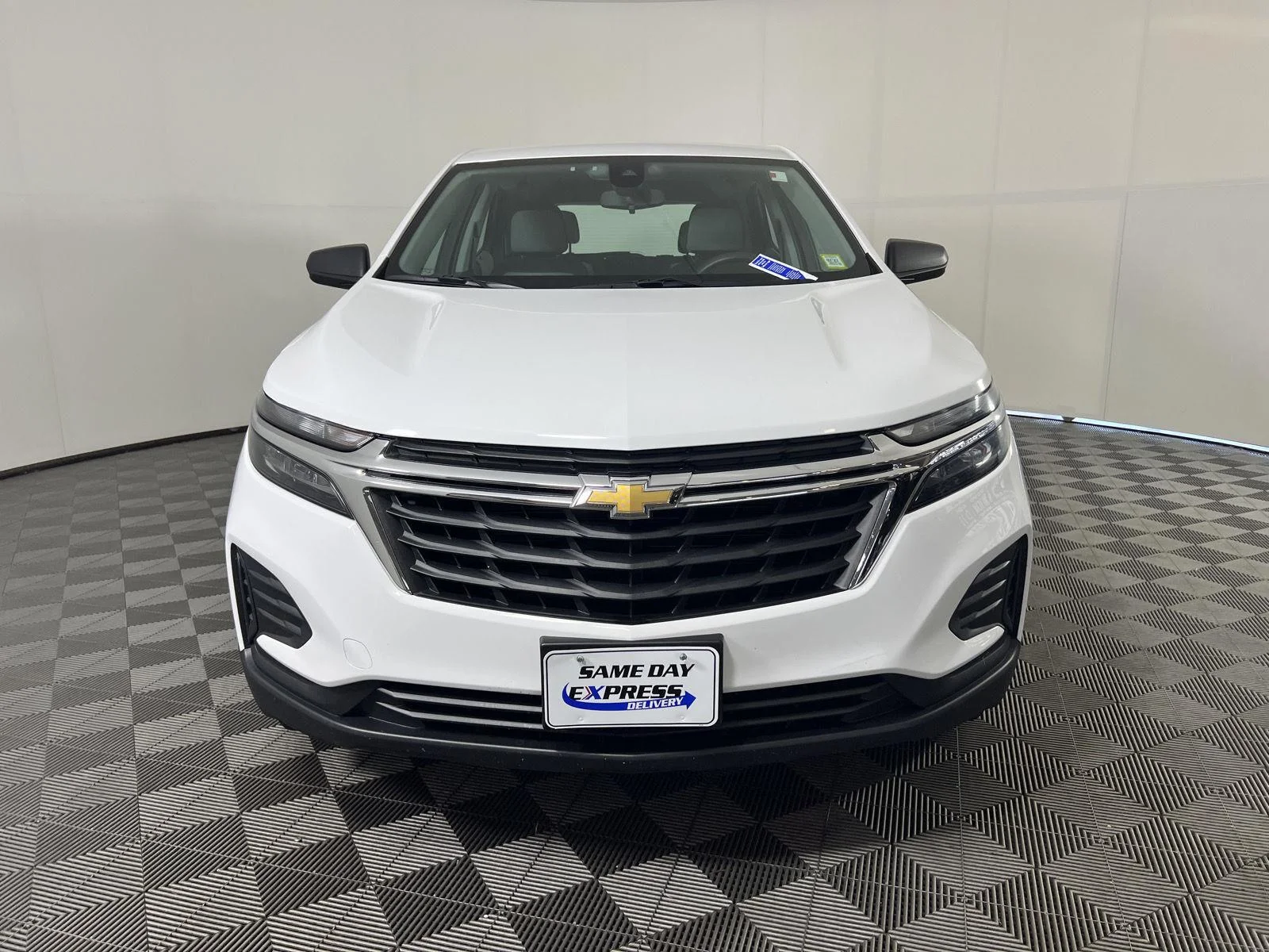 Used 2022 Summit White Chevrolet LS image 28
