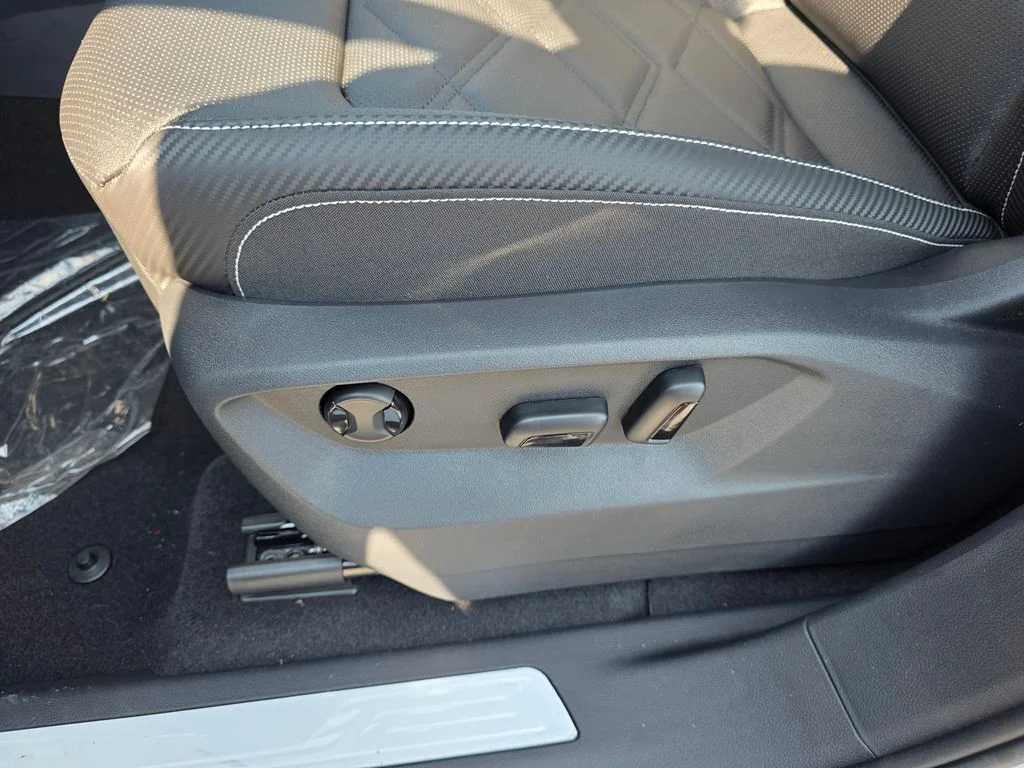 2026 Volkswagen Atlas Cross Sport SE w/Tech - Photo 13