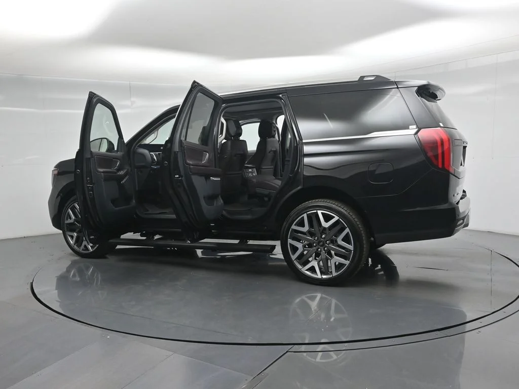New 2026 Agate Black Metallic Ford Platinum image 30