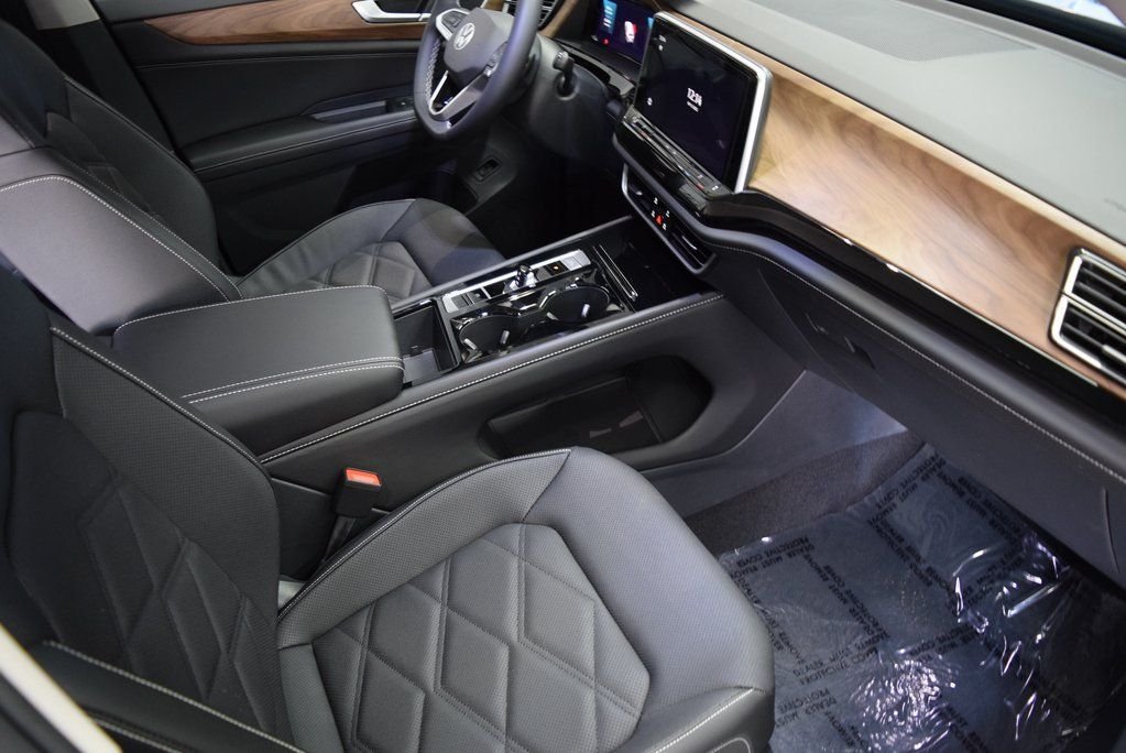 2026 Volkswagen Atlas SE w/Tech - Photo 8