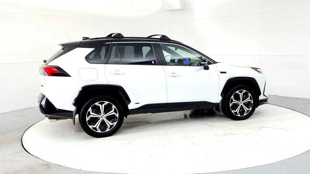 2023 Toyota RAV4 XSE - Photo 6