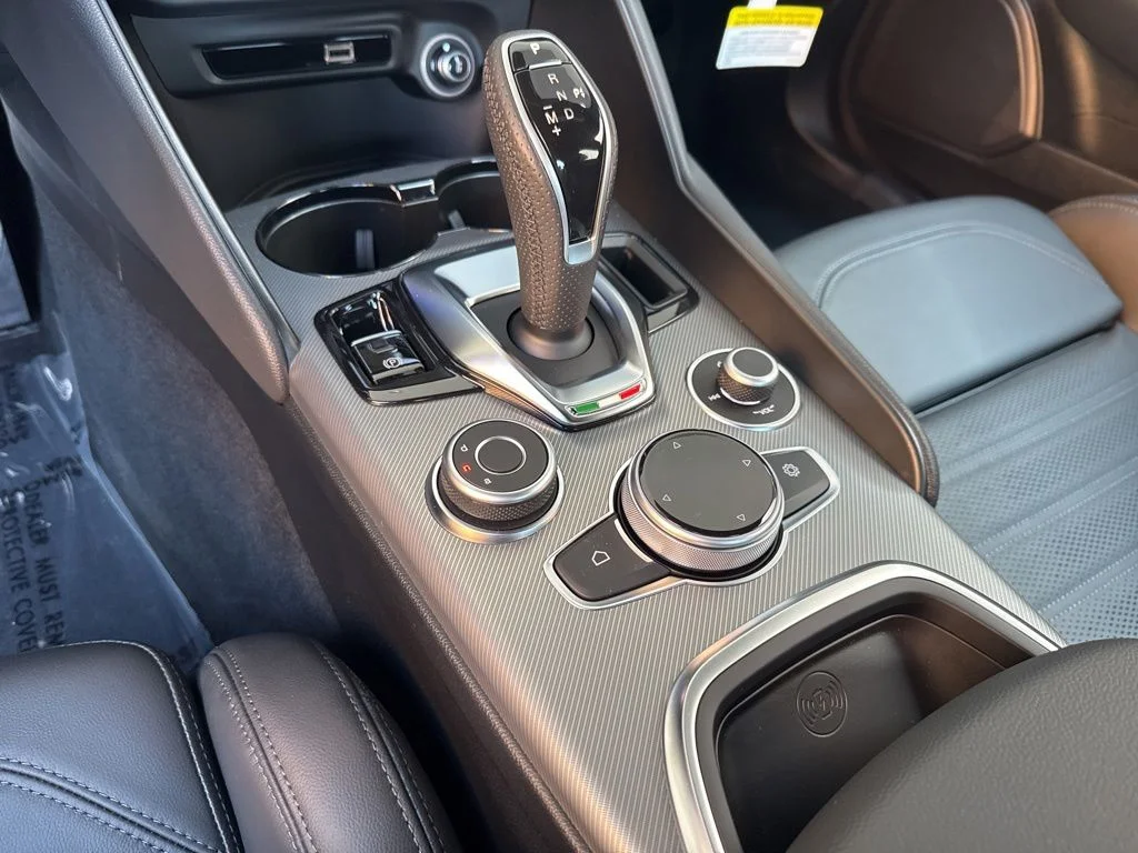 New 2026 Blue Metallic Alfa Romeo Base image 12