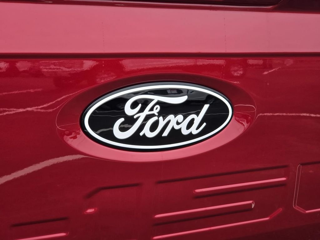 New 2026 Ruby Red Metallic Tinted Clearcoat Ford Lariat® image 42