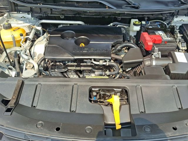 Used 2021 Silver Nissan Platinum image 36