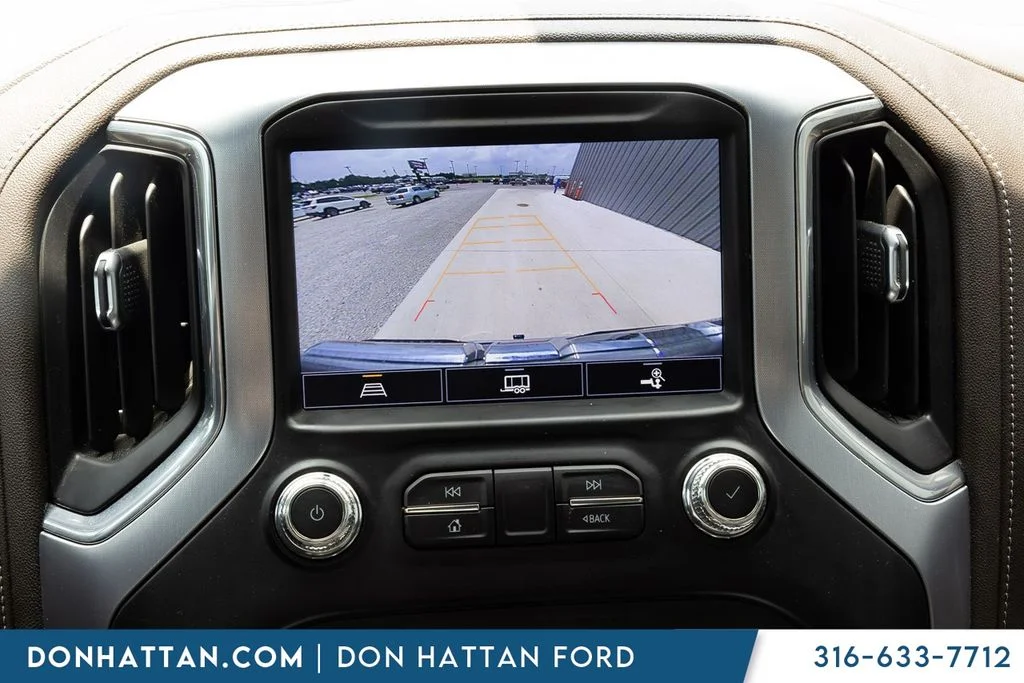 Used 2021 Silver GMC SLT image 8