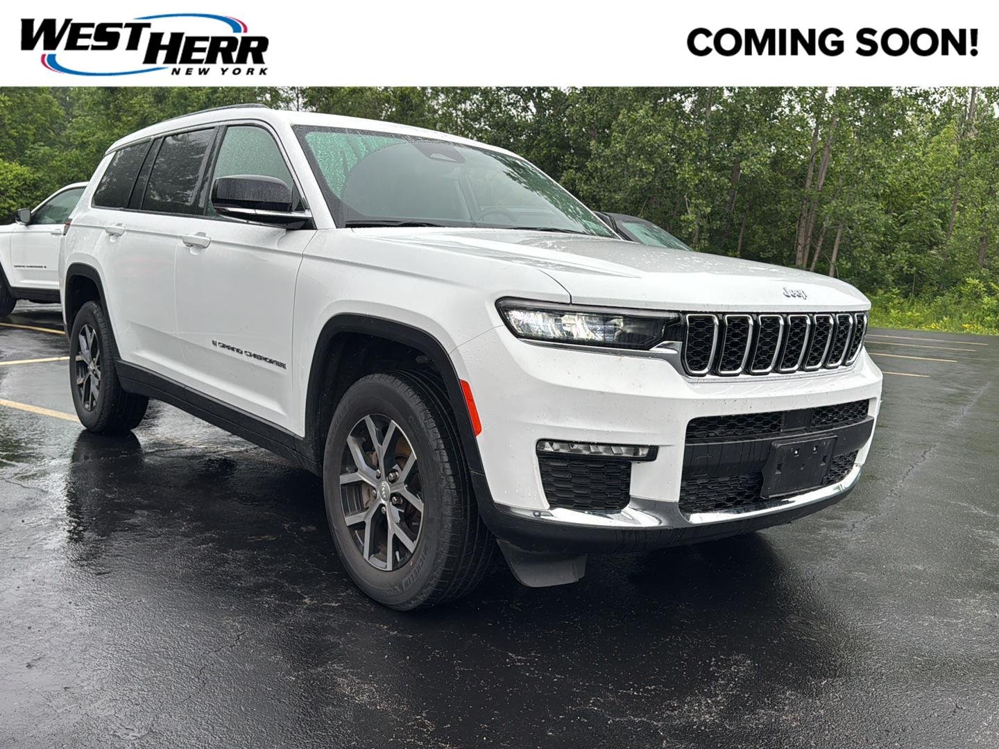 Used 2023  Jeep Limited image 1