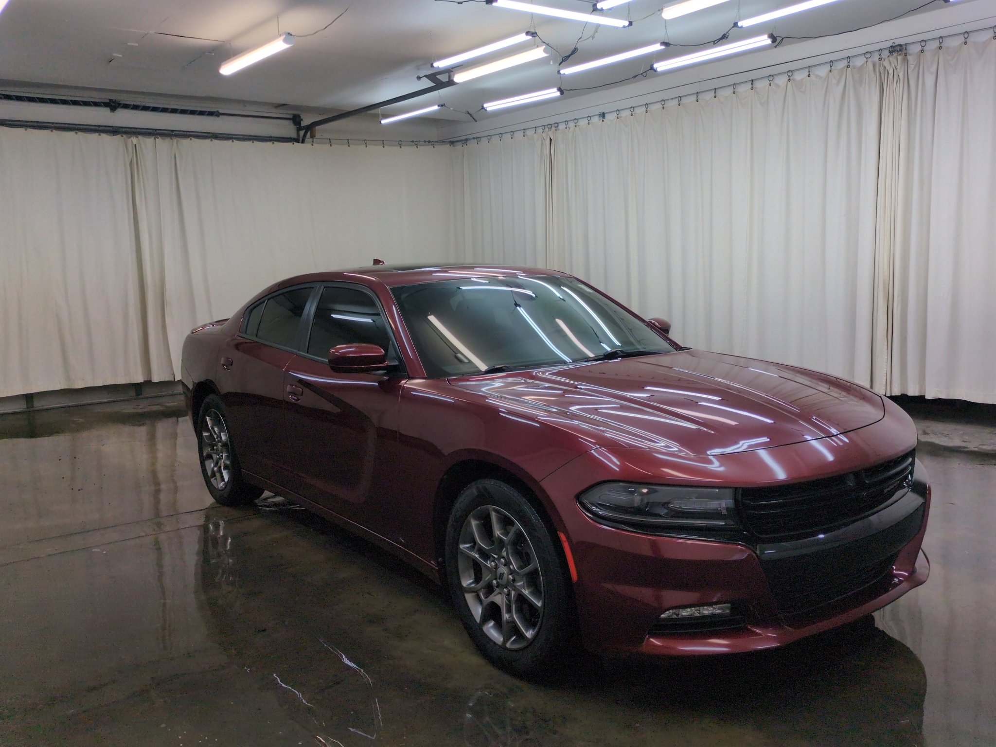 Used 2017 Octane Red Pearlcoat Dodge SXT image 3